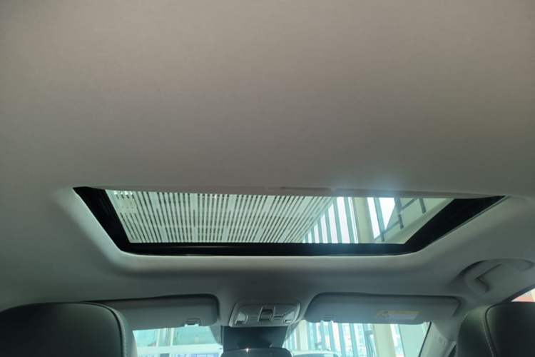 Used GAC Trumpchi M6 2023 PRO 270T DCT Luxury Edition Headliner