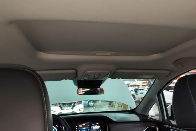 Used GAC Trumpchi M6 2023 PRO 270T DCT Luxury Edition Headliner