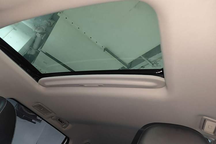 Used GAC Trumpchi M6 2023 PRO 270T DCT Luxury Edition Headliner