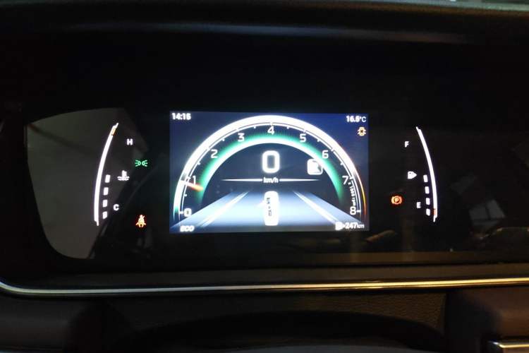 Used GAC Trumpchi M6 2023 PRO 270T DCT Luxury Edition Instrument Cluster
