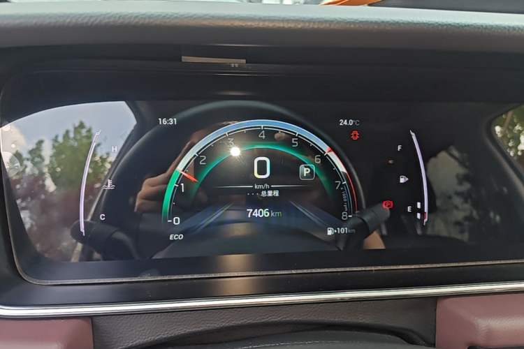 Used GAC Trumpchi M6 2023 PRO 270T DCT Luxury Edition Instrument Cluster