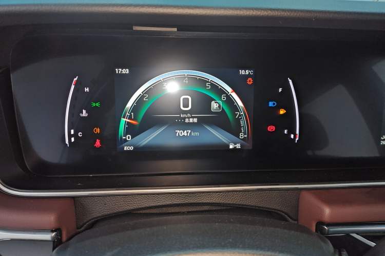 Used GAC Trumpchi M6 2023 PRO 270T DCT Luxury Edition Instrument Cluster