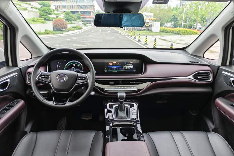 Used GAC Trumpchi M6 2023 PRO 270T DCT Luxury Edition Interior 1