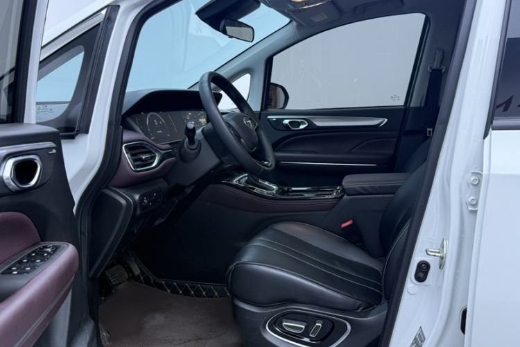 Used GAC Trumpchi M6 2023 PRO 270T DCT Luxury Edition Interior 1