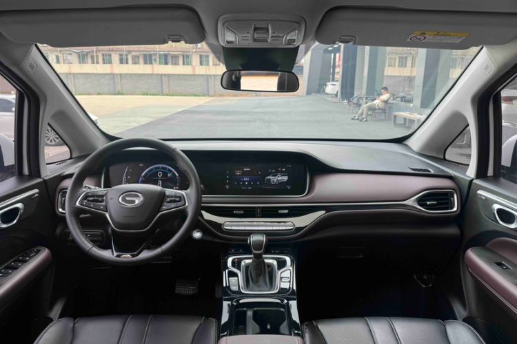 Used GAC Trumpchi M6 2023 PRO 270T DCT Luxury Edition Interior 1