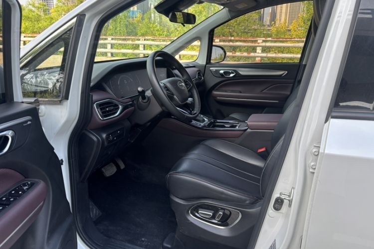 Used GAC Trumpchi M6 2023 PRO 270T DCT Luxury Edition Interior 1