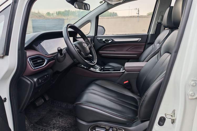 Used GAC Trumpchi M6 2023 PRO 270T DCT Luxury Edition Interior 1
