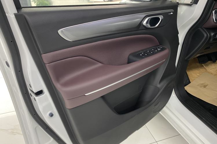 Used GAC Trumpchi M6 2023 PRO 270T DCT Luxury Edition Interior 10