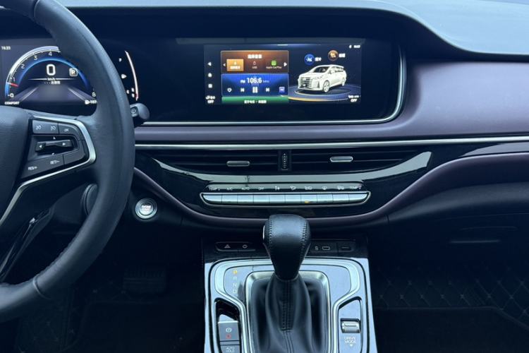 Used GAC Trumpchi M6 2023 PRO 270T DCT Luxury Edition Interior 10