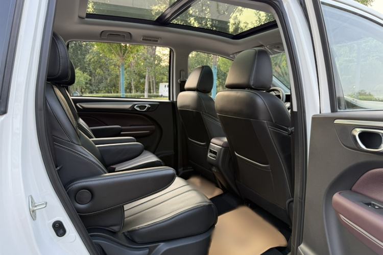 Used GAC Trumpchi M6 2023 PRO 270T DCT Luxury Edition Interior 2