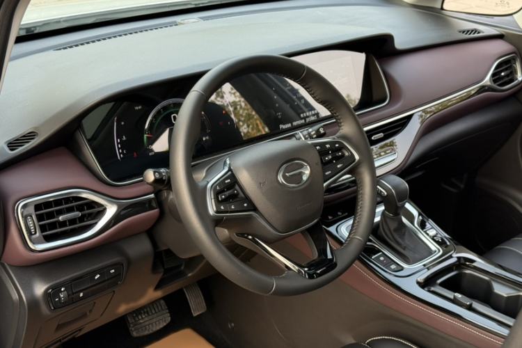 Used GAC Trumpchi M6 2023 PRO 270T DCT Luxury Edition Interior 2