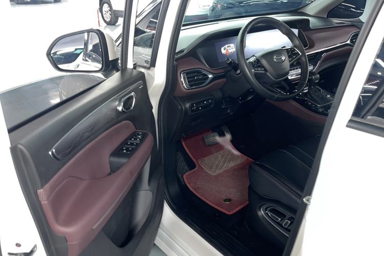 Used GAC Trumpchi M6 2023 PRO 270T DCT Luxury Edition Interior 2