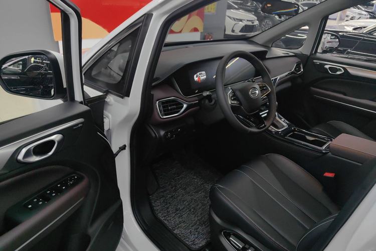 Used GAC Trumpchi M6 2023 PRO 270T DCT Luxury Edition Interior 2