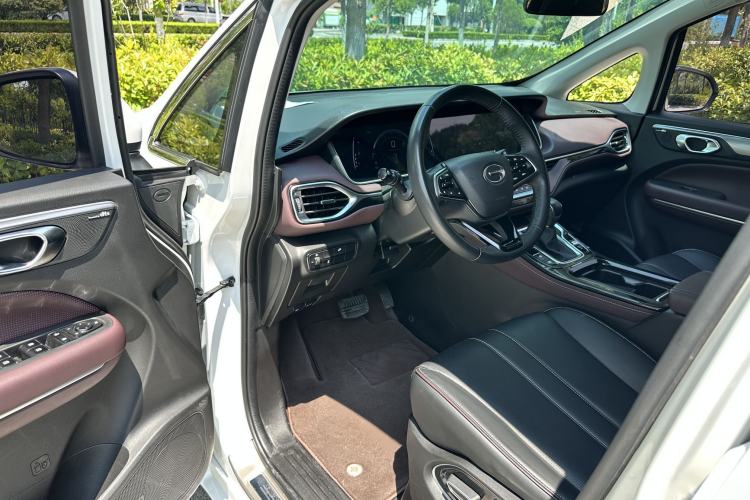 Used GAC Trumpchi M6 2023 PRO 270T DCT Luxury Edition Interior 2