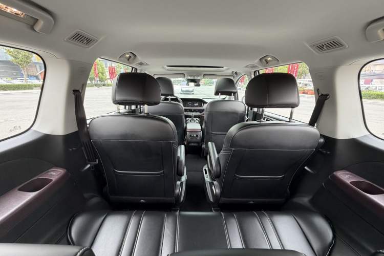 Used GAC Trumpchi M6 2023 PRO 270T DCT Luxury Edition Interior 3