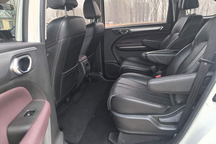 Used GAC Trumpchi M6 2023 PRO 270T DCT Luxury Edition Interior 3