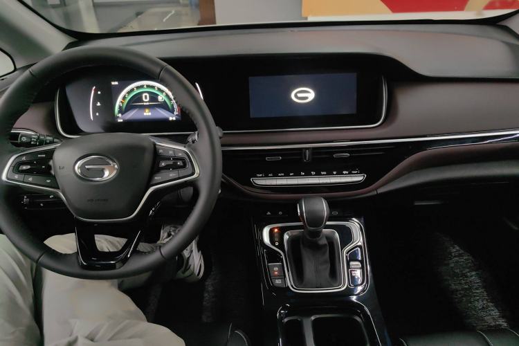 Used GAC Trumpchi M6 2023 PRO 270T DCT Luxury Edition Interior 3