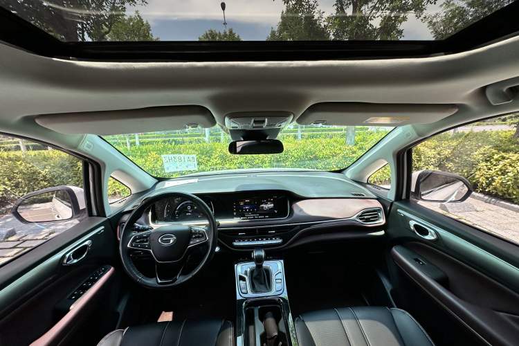 Used GAC Trumpchi M6 2023 PRO 270T DCT Luxury Edition Interior 3
