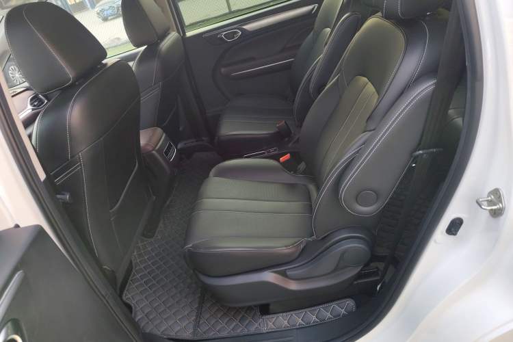 Used GAC Trumpchi M6 2023 PRO 270T DCT Prestige Edition Interior 4