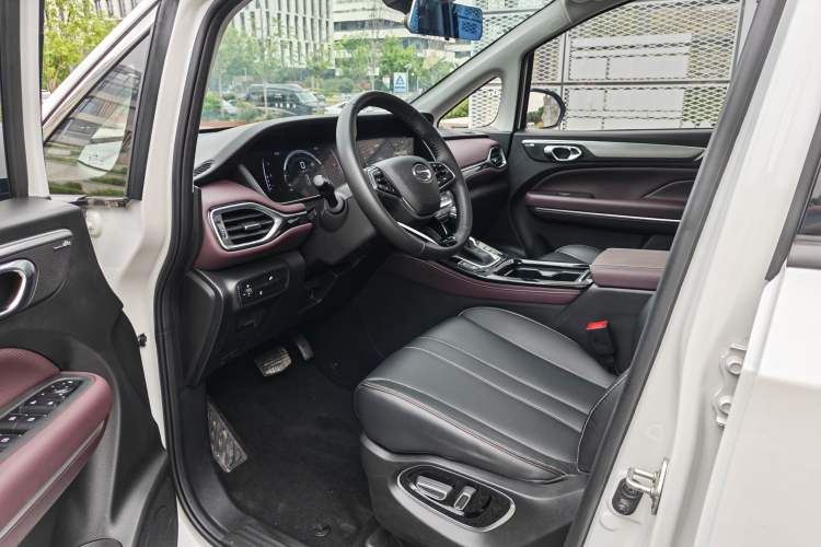 Used GAC Trumpchi M6 2023 PRO 270T DCT Luxury Edition Interior 5