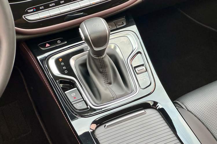 Used GAC Trumpchi M6 2023 PRO 270T DCT Luxury Edition Interior 5