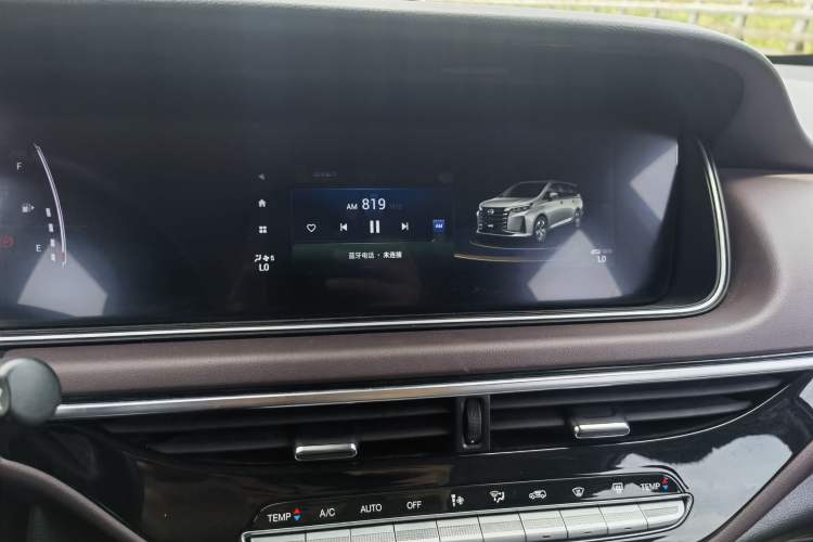 Used GAC Trumpchi M6 2023 PRO 270T DCT Elite Edition Interior 6