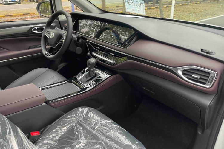 Used GAC Trumpchi M6 2023 PRO 270T DCT Luxury Edition Interior 9