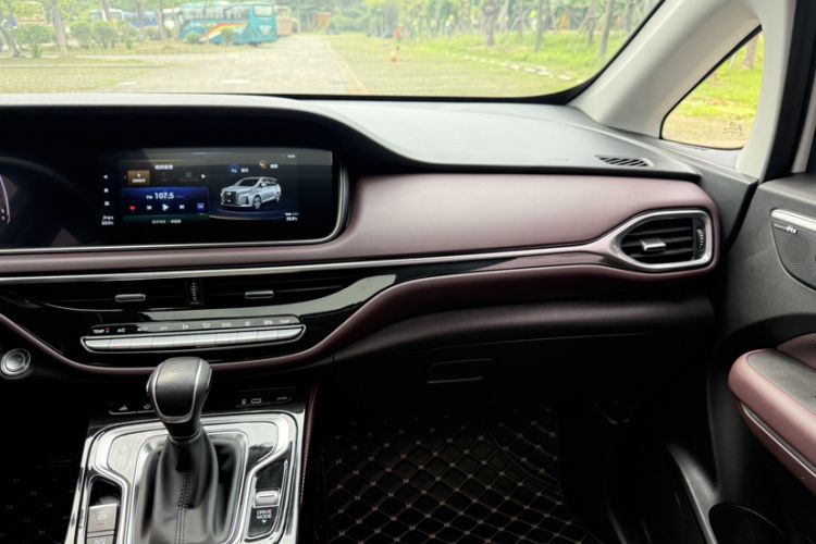 Used GAC Trumpchi M6 2023 PRO 270T DCT Luxury Edition Interior 9