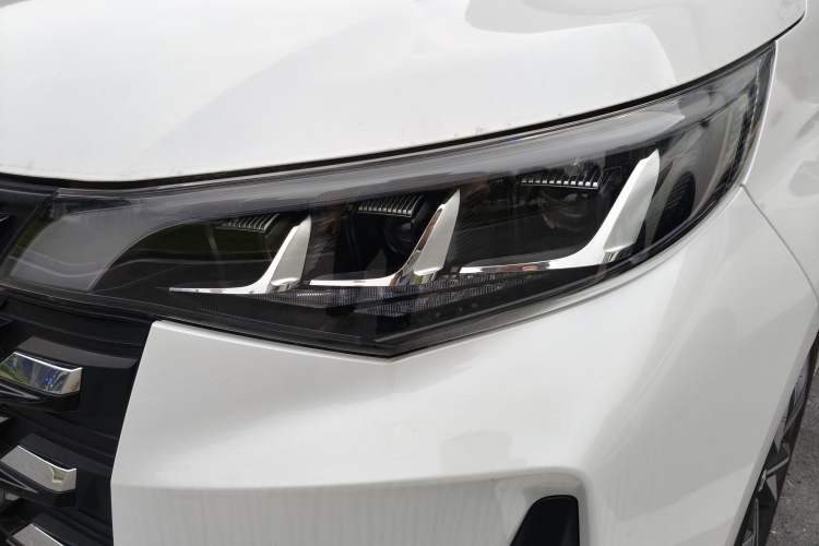 Used GAC Trumpchi M6 2023 PRO 270T DCT Luxury Edition Left Front Headlight