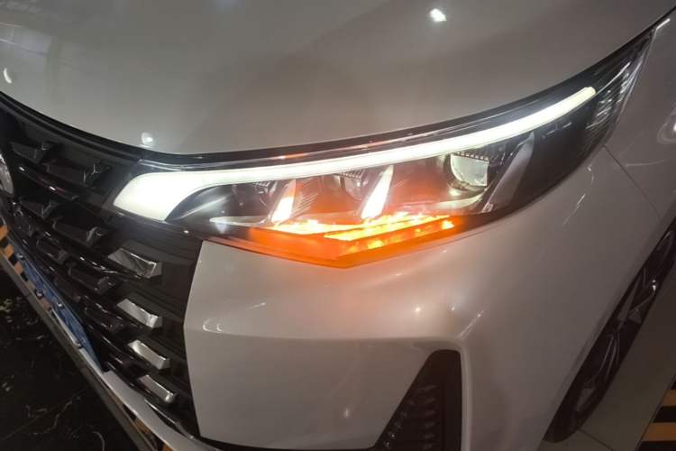 Used GAC Trumpchi M6 2023 PRO 270T DCT Luxury Edition Left Front Headlight