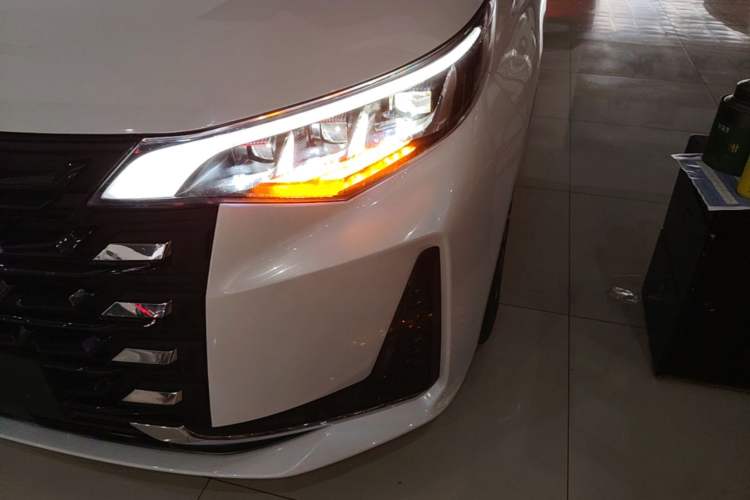 Used GAC Trumpchi M6 2023 PRO 270T DCT Luxury Edition Left Front Headlight