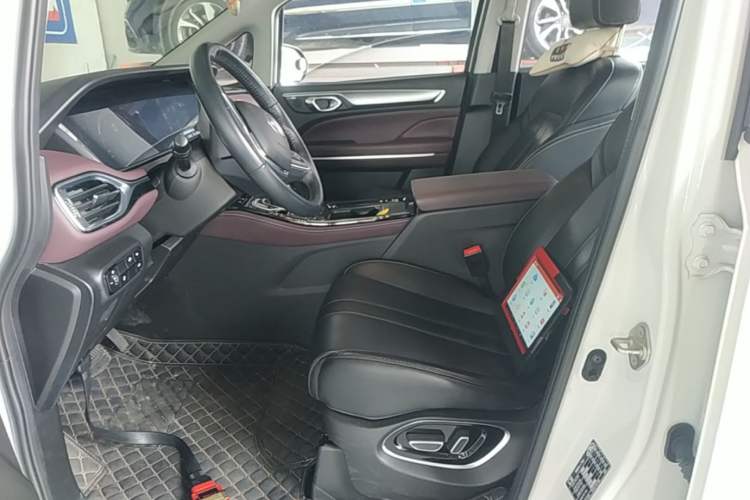 Used GAC Trumpchi M6 2023 PRO 270T DCT Luxury Edition Left Front Seat