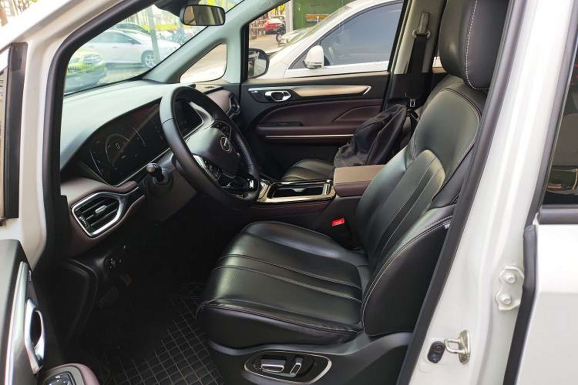 Used GAC Trumpchi M6 2023 PRO 270T DCT Luxury Edition Left Front Seat