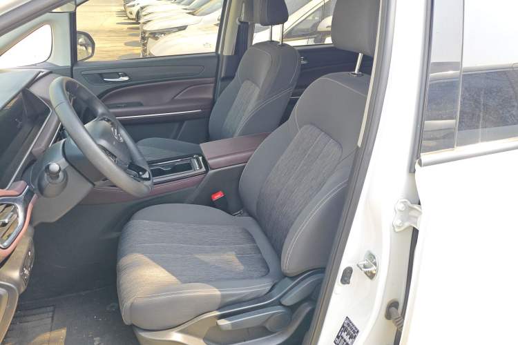 Used GAC Trumpchi M6 2023 PRO 270T DCT Elite Edition Left Front Seat