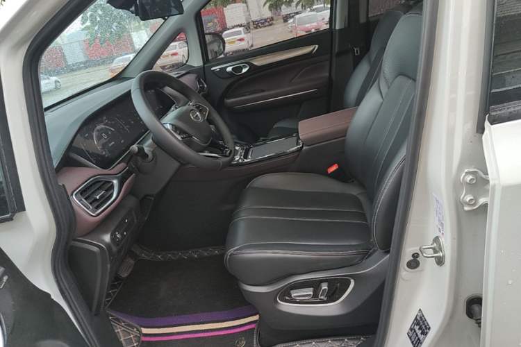 Used GAC Trumpchi M6 2023 PRO 270T DCT Luxury Edition Left Front Seat