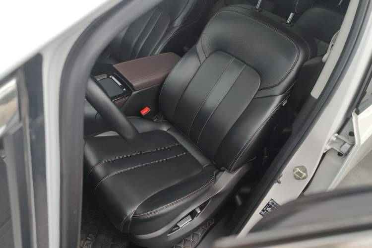 Used GAC Trumpchi M6 2023 PRO 270T DCT Luxury Edition Left Front Seat