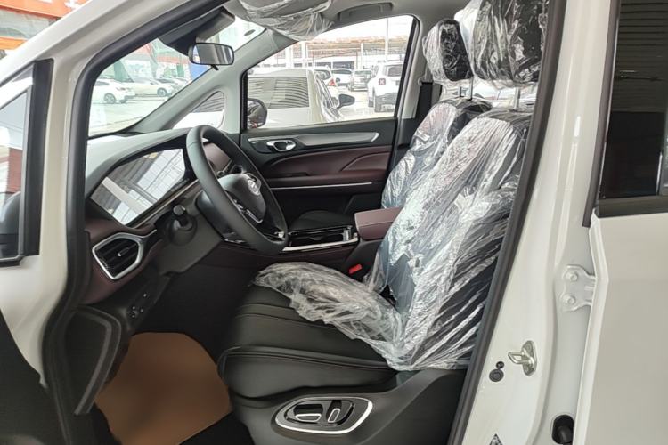 Used GAC Trumpchi M6 2023 PRO 270T DCT Luxury Edition Left Front Seat
