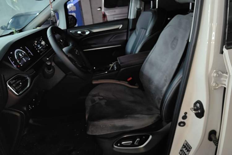 Used GAC Trumpchi M6 2023 PRO 270T DCT Luxury Edition Left Front Seat