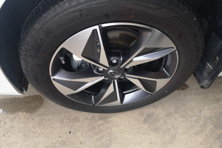Used GAC Trumpchi M6 2023 PRO 270T DCT Luxury Edition Left Front Wheel Hub