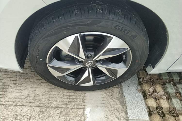 Used GAC Trumpchi M6 2023 PRO 270T DCT Luxury Edition Left Front Wheel Hub