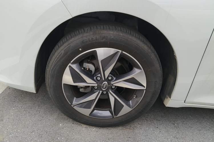 Used GAC Trumpchi M6 2023 PRO 270T DCT Luxury Edition Left Front Wheel Hub