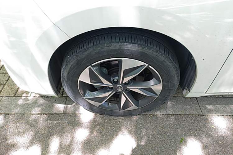 Used GAC Trumpchi M6 2023 PRO 270T DCT Luxury Edition Left Front Wheel Hub