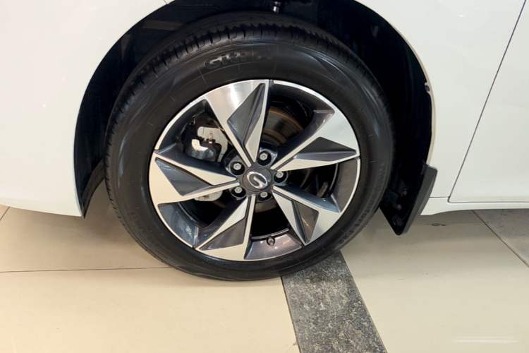 Used GAC Trumpchi M6 2023 PRO 270T DCT Luxury Edition Left Front Wheel Hub