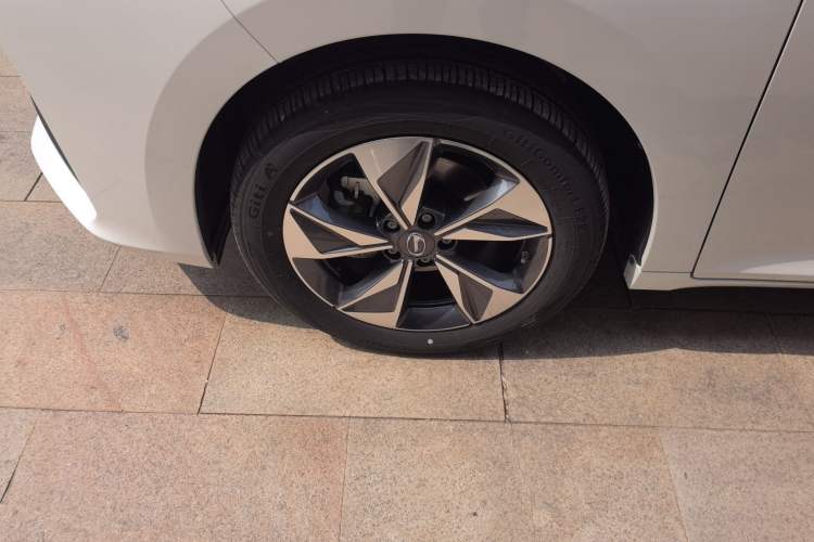 Used GAC Trumpchi M6 2023 PRO 270T DCT Luxury Edition Left Front Wheel Hub