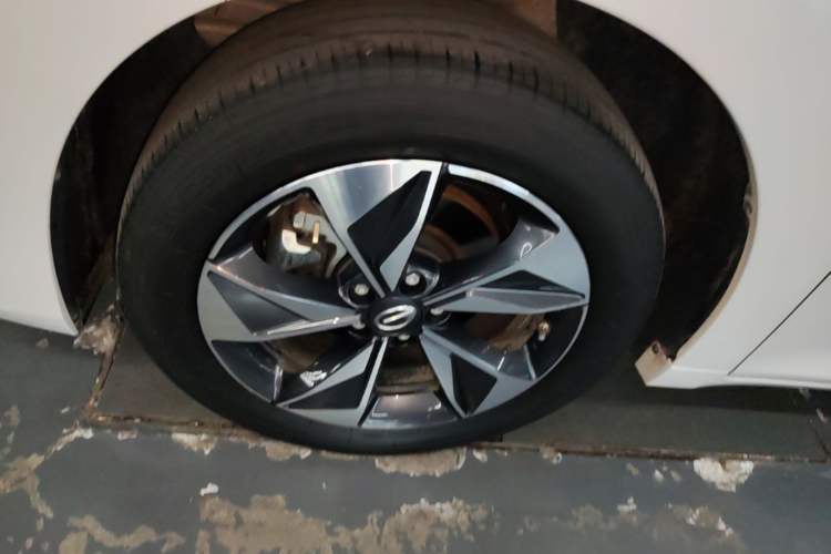 Used GAC Trumpchi M6 2023 PRO 270T DCT Luxury Edition Left Front Wheel Hub