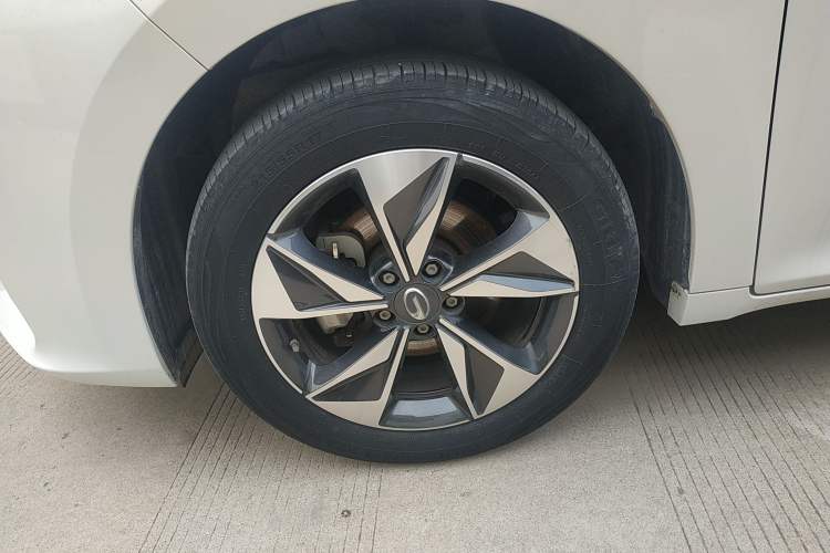 Used GAC Trumpchi M6 2023 PRO 270T DCT Luxury Edition Left Front Wheel Hub