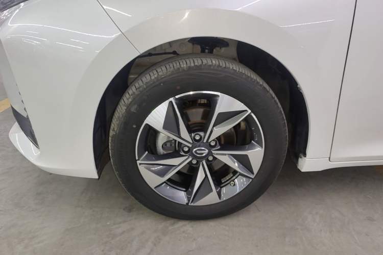 Used GAC Trumpchi M6 2023 PRO 270T DCT Luxury Edition Left Front Wheel Hub