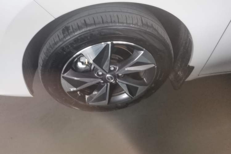Used GAC Trumpchi M6 2023 PRO 270T DCT Luxury Edition Left Front Wheel Hub