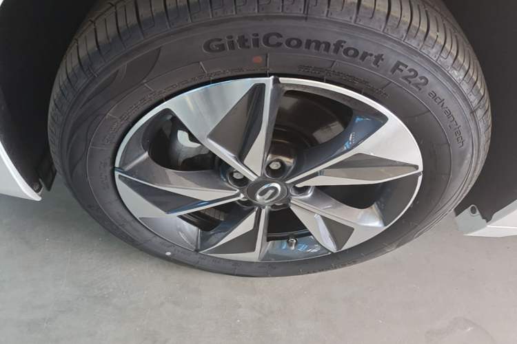 Used GAC Trumpchi M6 2023 PRO 270T DCT Luxury Edition Left Front Wheel Hub