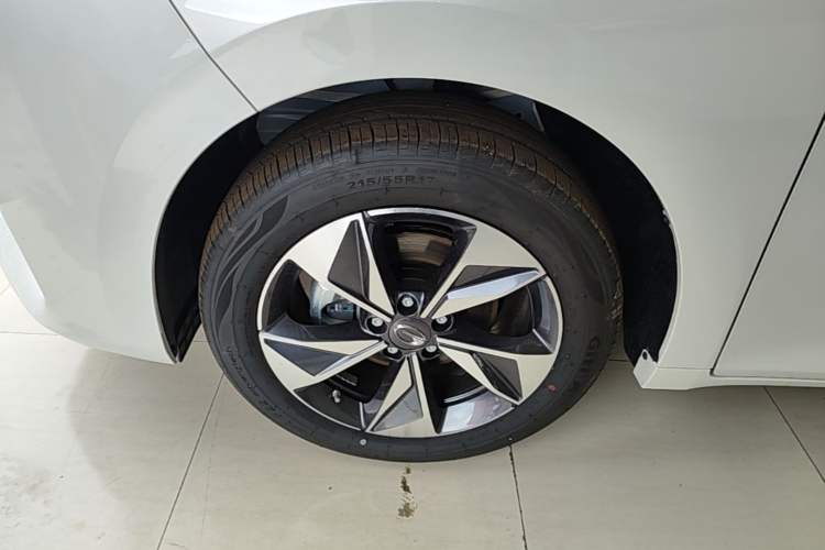 Used GAC Trumpchi M6 2023 PRO 270T DCT Luxury Edition Left Front Wheel Hub